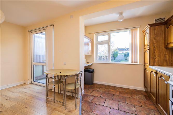24 Iveleary Road, Whitehall, Dublin 9