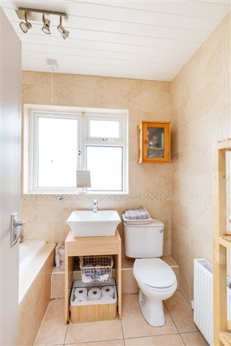 56 Elm Mount Park, Beaumont, Dublin 9