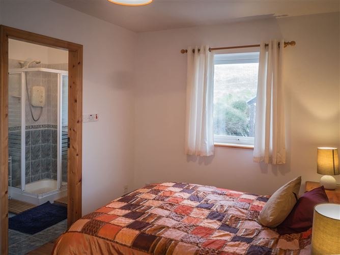 Errislannan Stone Cottage,H71W702, Clifden, Galway