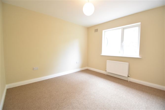 Photo 17 of 27 — 36 Madeira Grove, Enniscorthy, Wexford