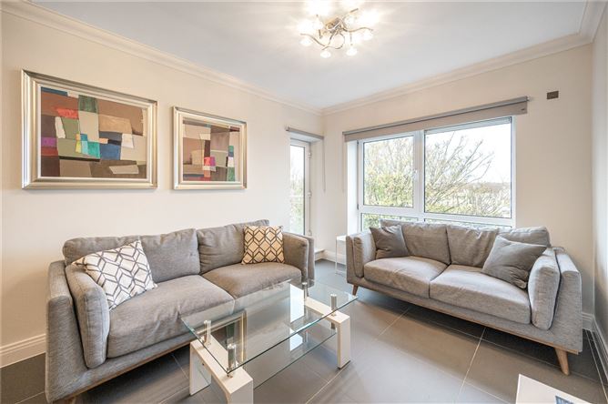 77 Saint James' Wood, 77 Saint James' Woods, South Circular Road, Dublin 8