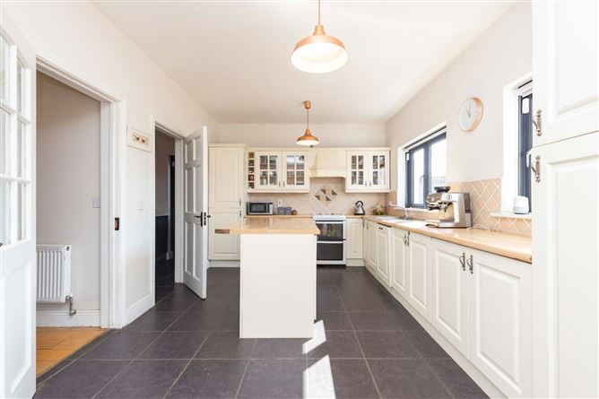 2 Knightsfield Crescent, Dunsany, Co. Meath