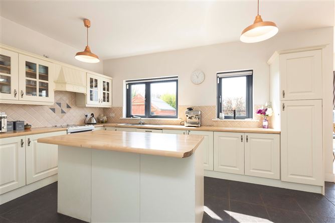 2 Knightsfield Crescent, Dunsany, Co. Meath
