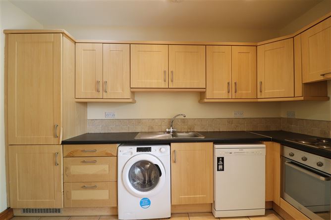 Apt 30 Harbour View, Kincora Harbour, Killaloe, Clare