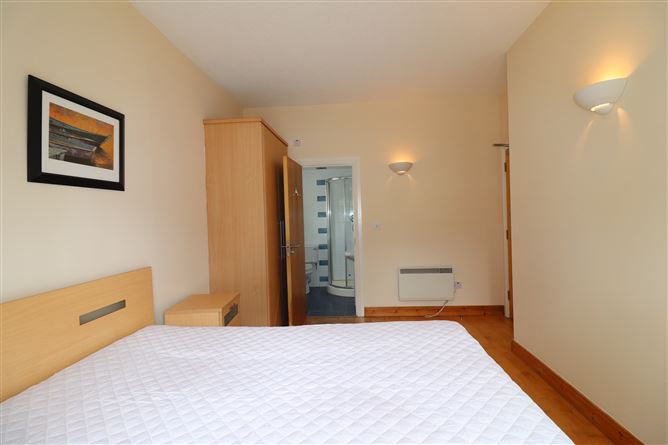 Apt 30 Harbour View, Kincora Harbour, Killaloe, Clare