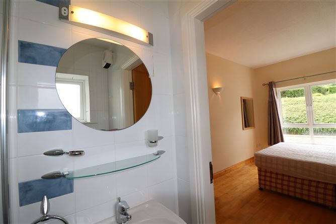 Apt 30 Harbour View, Kincora Harbour, Killaloe, Clare
