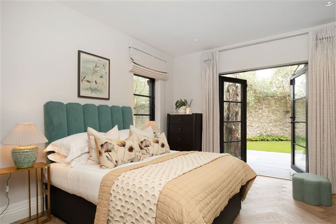 https://photos-a.propertyimages.ie/media/7/6/6/4912667/52158d03-d1d4-4c11-a53d-8e372bf8a320_l.jpg