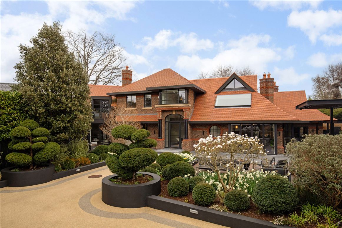 Rosbarnagh, Claremont Road, Foxrock,   Dublin 18