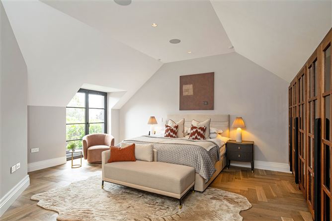 https://photos-a.propertyimages.ie/media/7/6/6/4912667/52158d03-d1d4-4c11-a53d-8e372bf8a320_l.jpg