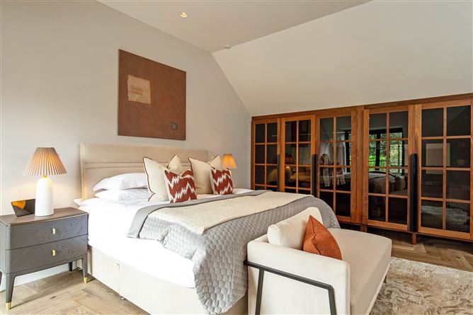 https://photos-a.propertyimages.ie/media/7/6/6/4912667/52158d03-d1d4-4c11-a53d-8e372bf8a320_l.jpg
