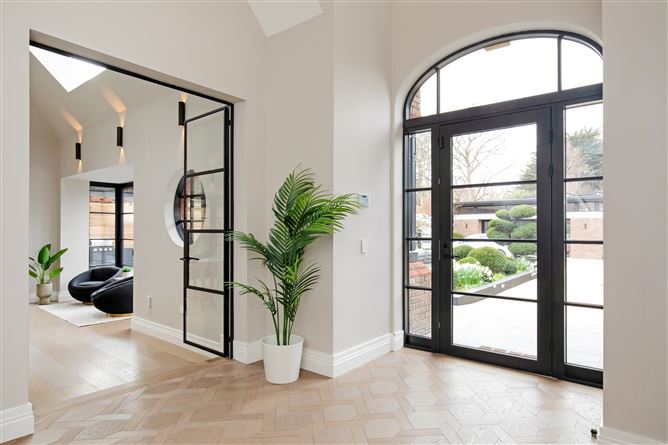 https://photos-a.propertyimages.ie/media/7/6/6/4912667/52158d03-d1d4-4c11-a53d-8e372bf8a320_l.jpg