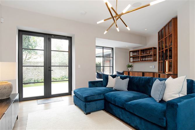 https://photos-a.propertyimages.ie/media/7/6/6/4912667/52158d03-d1d4-4c11-a53d-8e372bf8a320_l.jpg