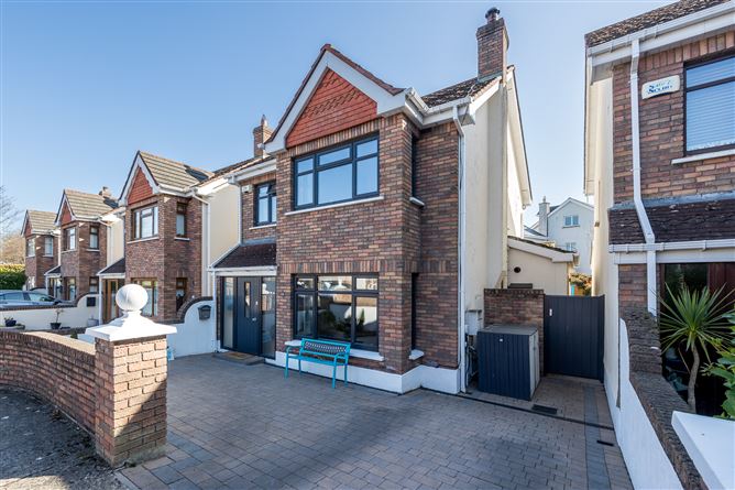 https://photos-a.propertyimages.ie/media/7/6/6/4919667/06c40aa6-a0f9-4679-af41-f9f4de464dba_l.jpg
