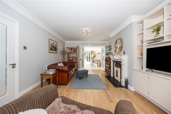 https://photos-a.propertyimages.ie/media/7/6/6/4919667/06c40aa6-a0f9-4679-af41-f9f4de464dba_l.jpg