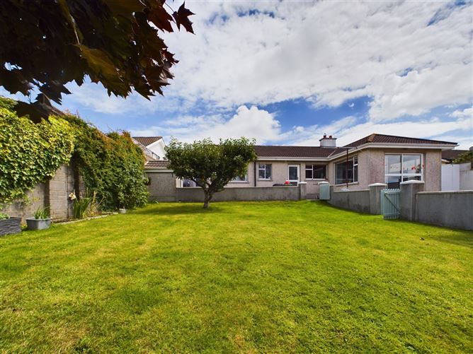 Louisa, 4 Avoca Drive, Avondale, Waterford