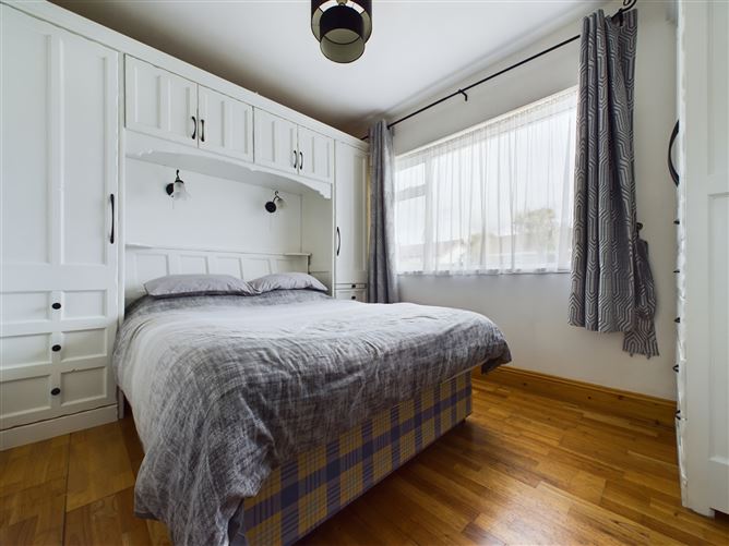 Louisa, 4 Avoca Drive, Avondale, Waterford