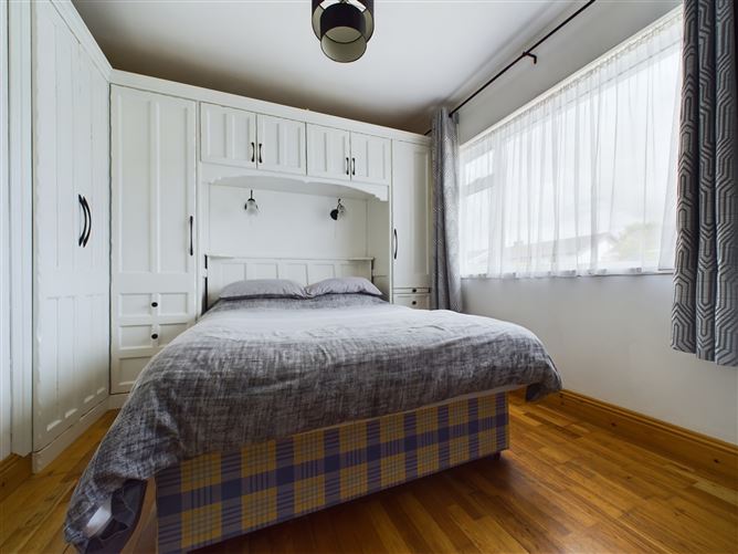Louisa, 4 Avoca Drive, Avondale, Waterford