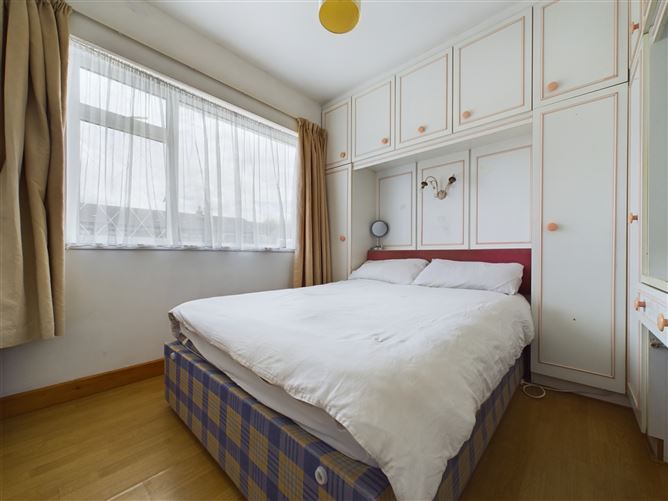 Louisa, 4 Avoca Drive, Avondale, Waterford