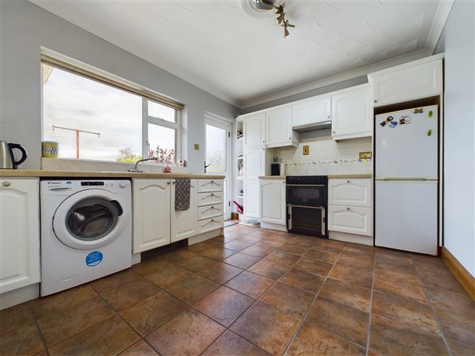 Louisa, 4 Avoca Drive, Avondale, Waterford