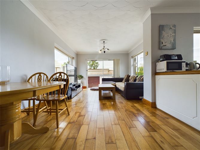 Louisa, 4 Avoca Drive, Avondale, Waterford