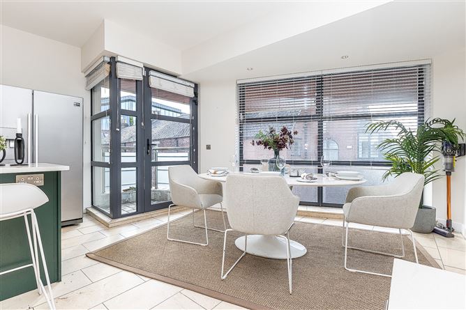 Elevation, Pembroke Place, Ballsbridge, Dublin 4