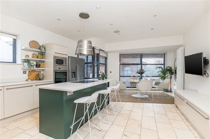 Elevation, Pembroke Place, Ballsbridge, Dublin 4