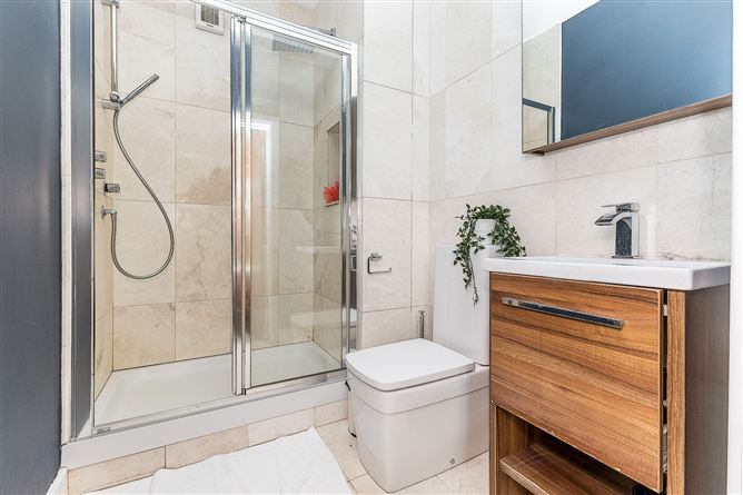 Elevation, Pembroke Place, Ballsbridge, Dublin 4
