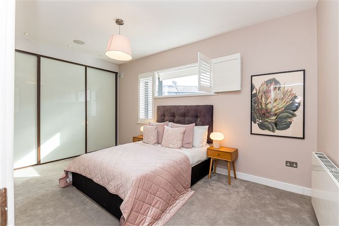Elevation, Pembroke Place, Ballsbridge, Dublin 4