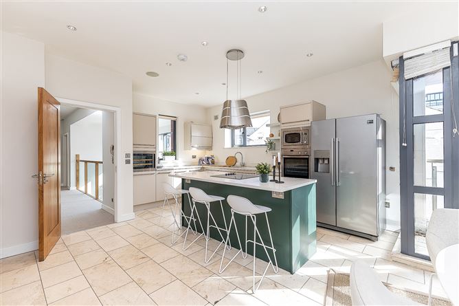 Elevation, Pembroke Place, Ballsbridge, Dublin 4