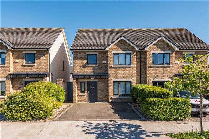 https://photos-a.propertyimages.ie/media/7/6/7/4937767/84848614-96ca-437b-b17d-063b9706d774_l.jpg