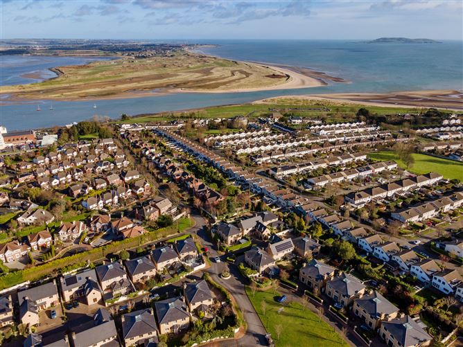 https://photos-a.propertyimages.ie/media/7/6/7/4938767/5e355732-09c7-4619-a583-a434a364e13a_l.jpg