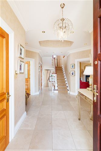 https://photos-a.propertyimages.ie/media/7/6/7/4938767/5e355732-09c7-4619-a583-a434a364e13a_l.jpg