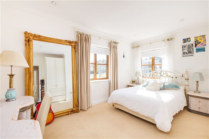 https://photos-a.propertyimages.ie/media/7/6/7/4938767/5e355732-09c7-4619-a583-a434a364e13a_l.jpg