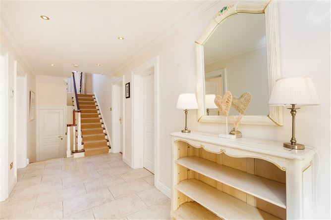 https://photos-a.propertyimages.ie/media/7/6/7/4938767/5e355732-09c7-4619-a583-a434a364e13a_l.jpg