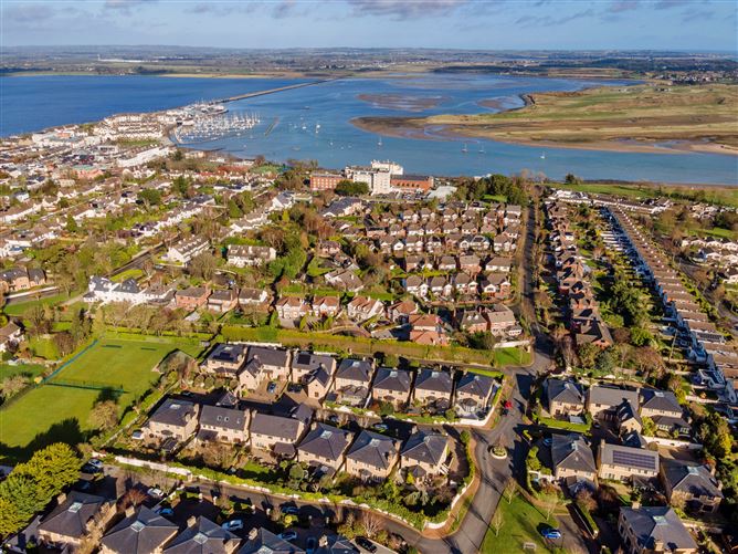 https://photos-a.propertyimages.ie/media/7/6/7/4938767/5e355732-09c7-4619-a583-a434a364e13a_l.jpg