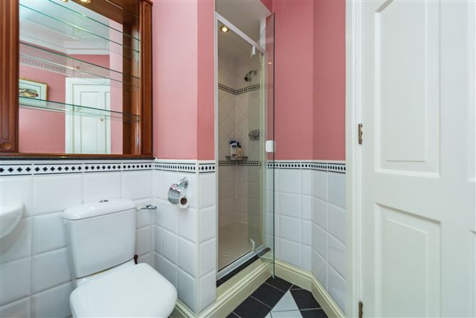 https://photos-a.propertyimages.ie/media/7/6/7/4951767/aae0bf96-e8a3-4a59-93d2-dd5d2d5fa941_l.jpg