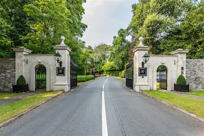 https://photos-a.propertyimages.ie/media/7/6/7/4951767/aae0bf96-e8a3-4a59-93d2-dd5d2d5fa941_l.jpg