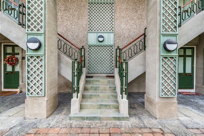 https://photos-a.propertyimages.ie/media/7/6/7/4951767/aae0bf96-e8a3-4a59-93d2-dd5d2d5fa941_l.jpg