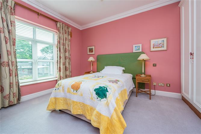 https://photos-a.propertyimages.ie/media/7/6/7/4951767/aae0bf96-e8a3-4a59-93d2-dd5d2d5fa941_l.jpg