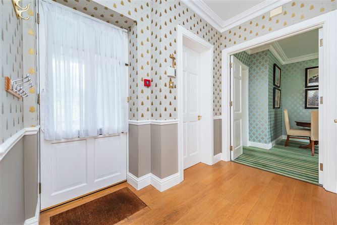https://photos-a.propertyimages.ie/media/7/6/7/4951767/aae0bf96-e8a3-4a59-93d2-dd5d2d5fa941_l.jpg