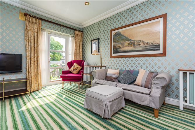 https://photos-a.propertyimages.ie/media/7/6/7/4951767/aae0bf96-e8a3-4a59-93d2-dd5d2d5fa941_l.jpg