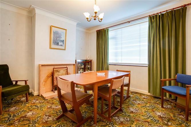 24 Woodlands Road, Cabinteely, Dublin 18