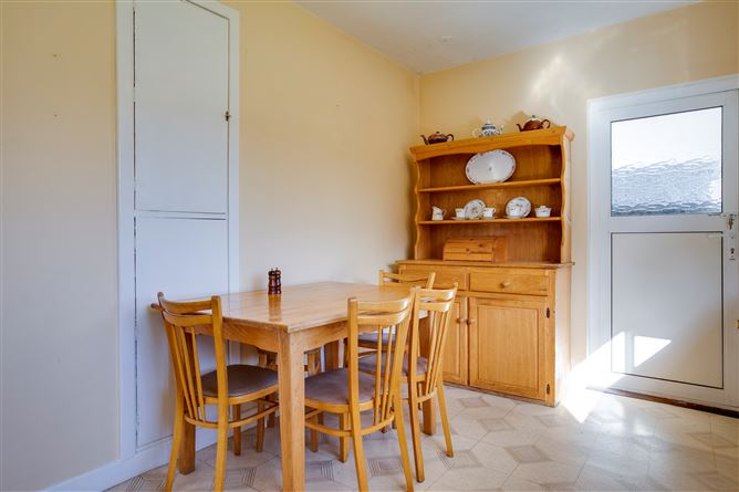 24 Woodlands Road, Cabinteely, Dublin 18