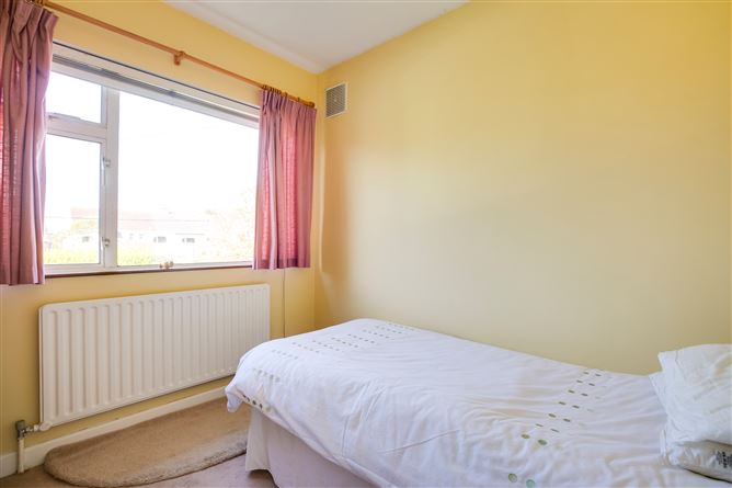 24 Woodlands Road, Cabinteely, Dublin 18