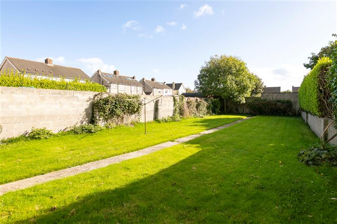 24 Woodlands Road, Cabinteely, Dublin 18