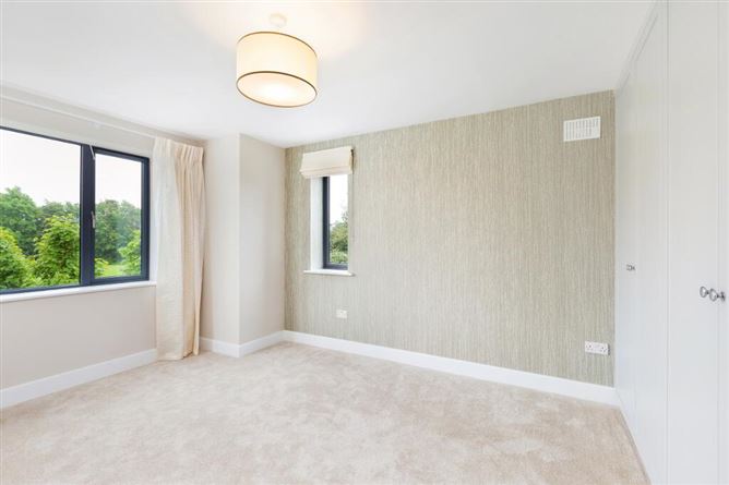 1 Palmville Close, Esker Lane, Lucan, Dublin