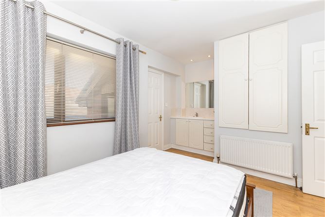 7 Strand Court, Malahide, Dublin