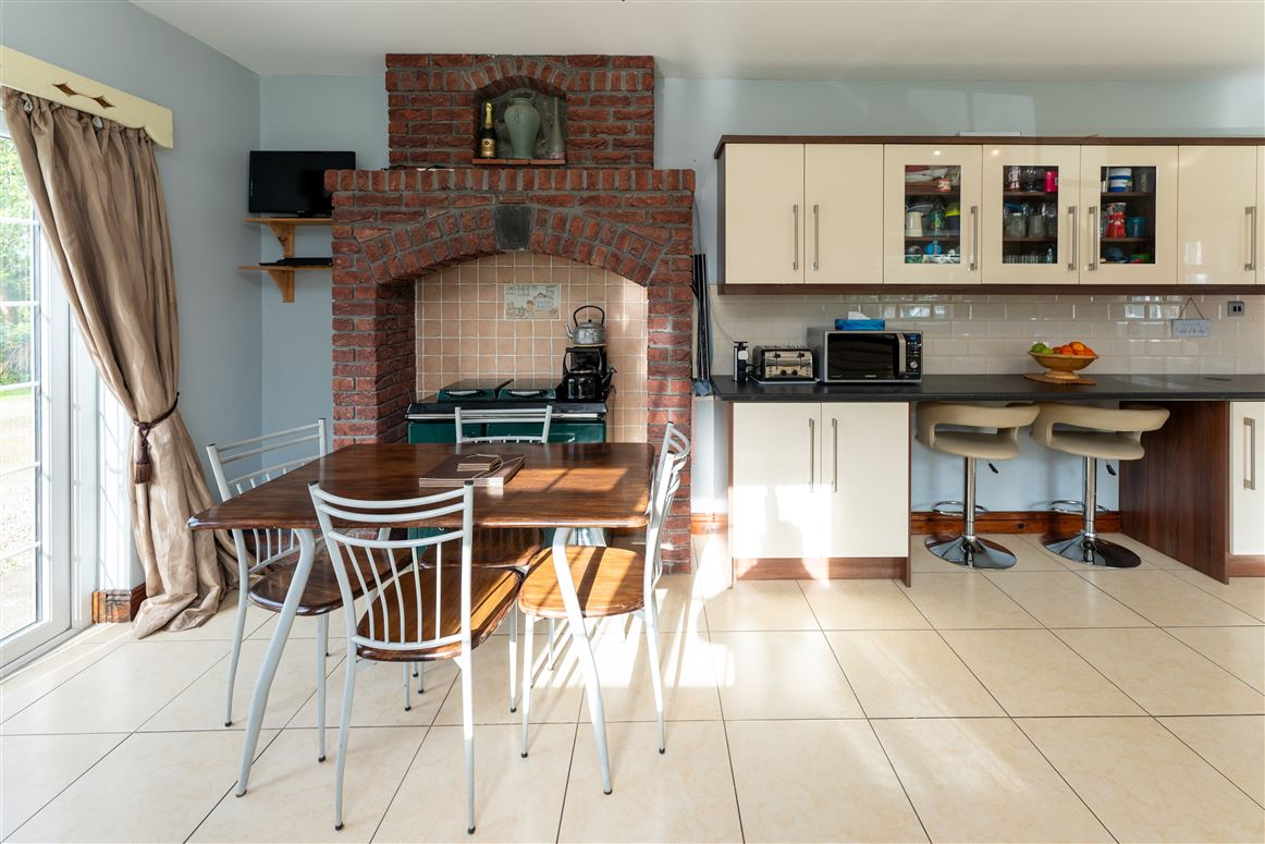 ‘Glenwood House’ Belvoir, Sixmilebridge, Clare