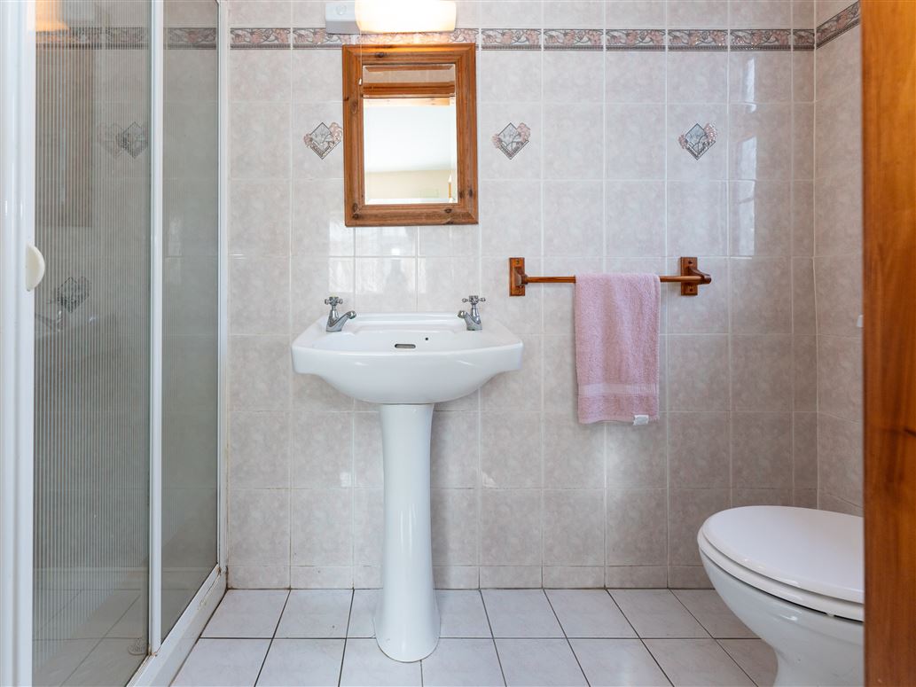 ‘Glenwood House’ Belvoir, Sixmilebridge, Clare