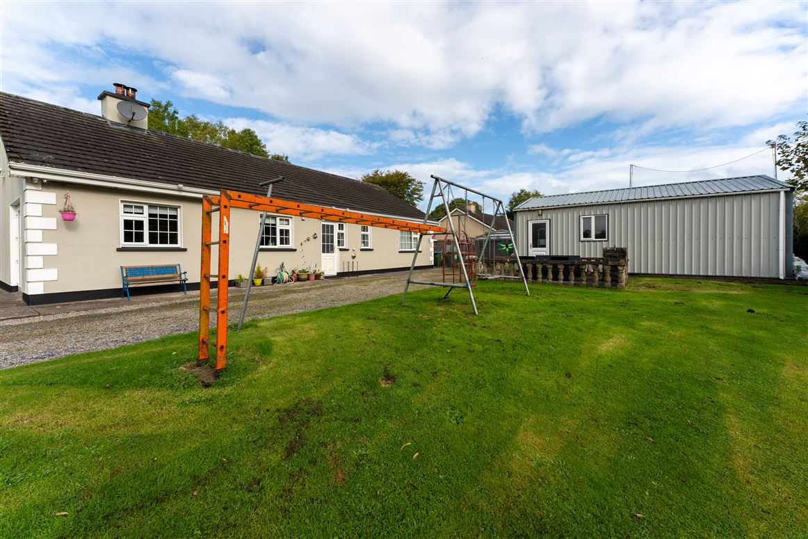 ‘Glenwood House’ Belvoir, Sixmilebridge, Clare